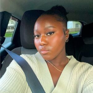 Meet your Posher, Ariah